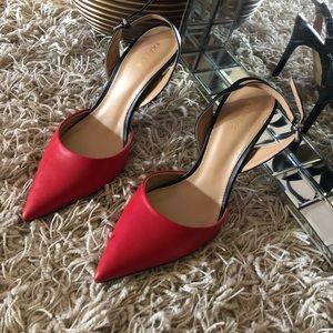 Red Pumps